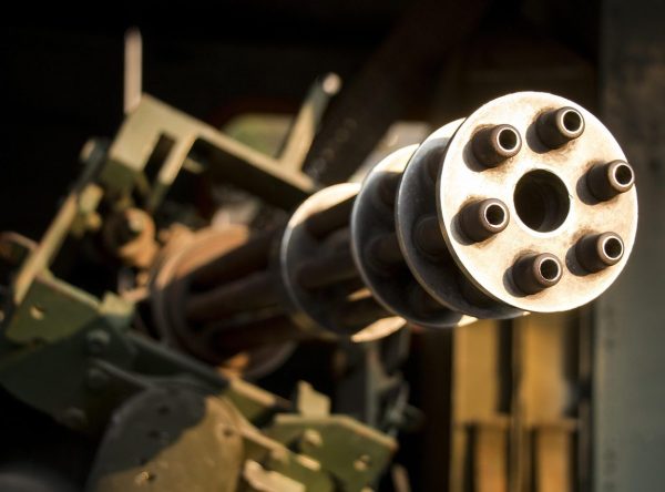La France s’apprête à livrer des équipements pour mitrailleuses vers Israël  - Armée Fos-sur-Mer Gaza Israël Matériel militaire