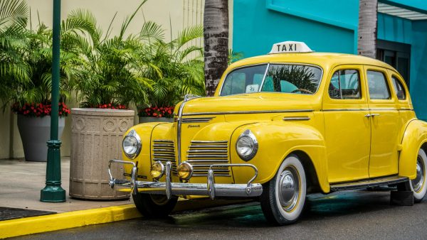 Menacé de 35 000 euros d'amende, le taxi associatif qui ramène les fêtards sains et saufs, arrête son activité  - Île d'Oléron Luttes sociales Taxi