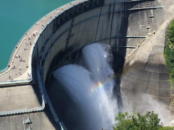 Un tiers des barrages d'EDF seront mis aux enchères  - Barrage Commission européenne EDF Électricité Privatisation