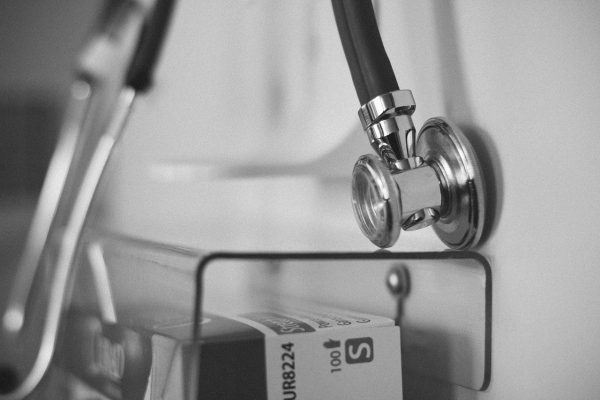Les arrêts maladie devront désormais être posés au moins 6 mois à l’avance  - Arrêts de travail Humour LeGorafi Santé