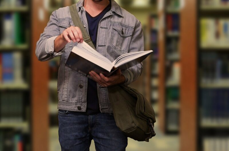Moins d’étudiants étrangers aux États-Unis : une baisse qui coûte cher aux universités  - Donald Trump États-Unis Étudiants Immigration Migrations