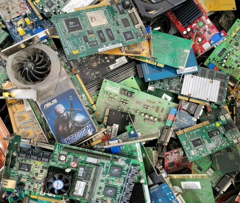 Le passage de Windows 10 à Windows 11 est « un scandale environnemental », doublé d’une facture salée « indue »  - Environnement Microsoft Windows Windows 10 Windows 11